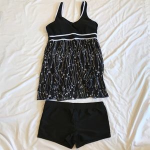 Woman’s XL 2-piece tankini bathing/swimsuit - New